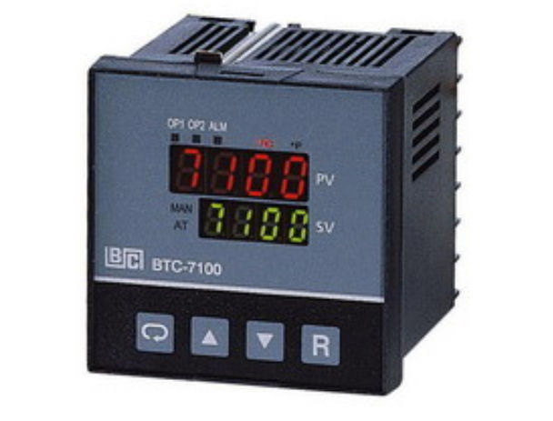 Controlador de procesos y temperatura, dimensiones: 72 x 72 mm